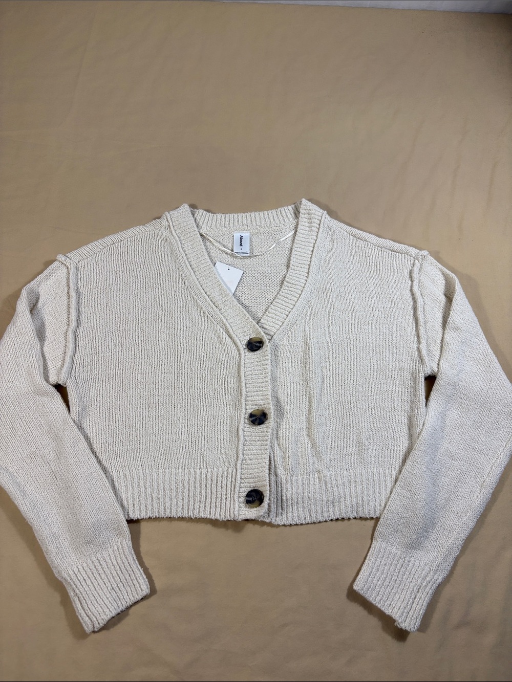 Abound Women's Size Small Cream V-Neck Chunky Knit Cropped Cardigan Sweater NWT